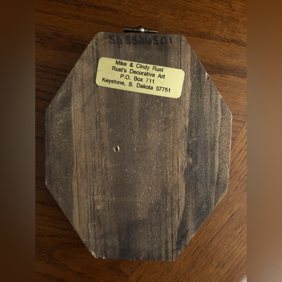 Beaded Glass Wolves - Picture 2 of 2